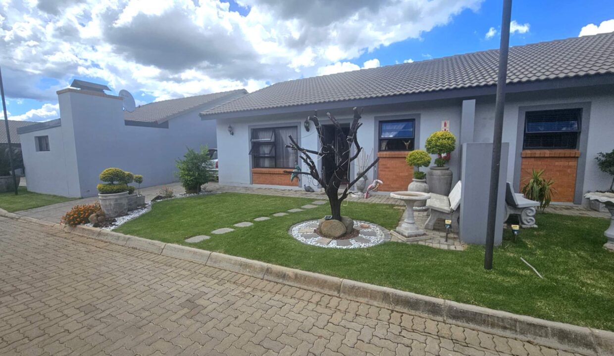 f_04dc3e885526453f85724a473c406437