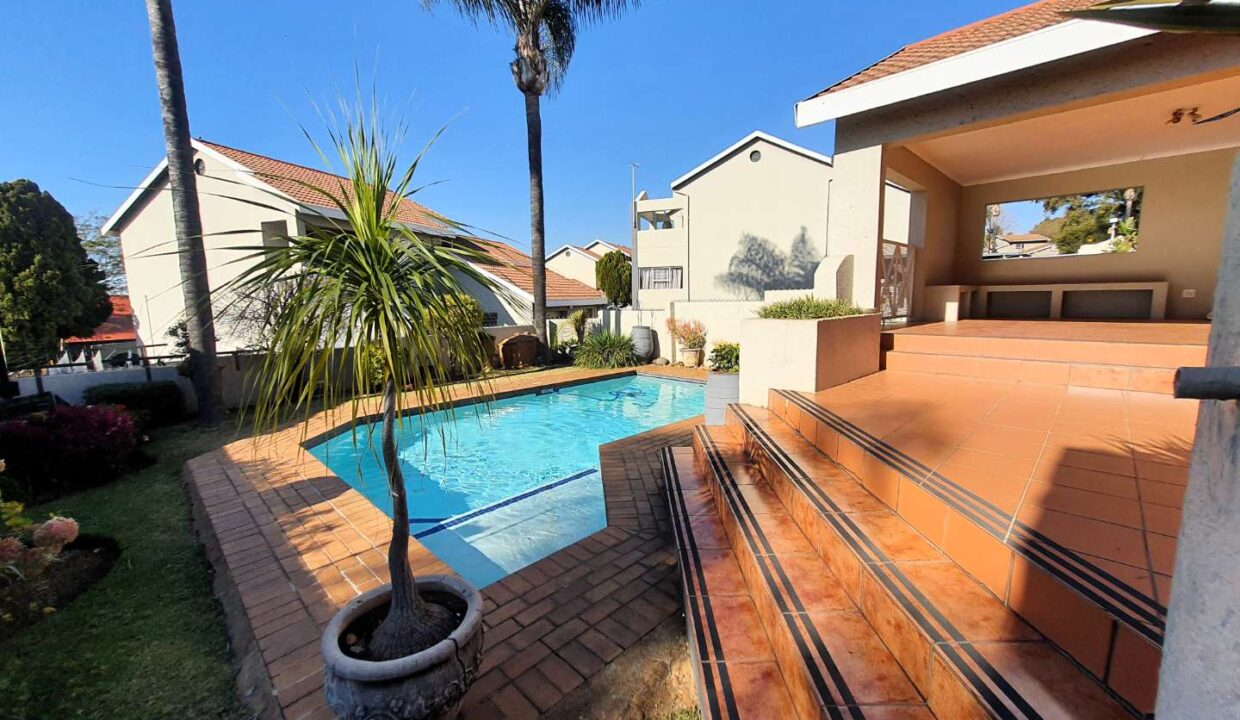 f_10a82e04b0bf4143ab84961a685abae7