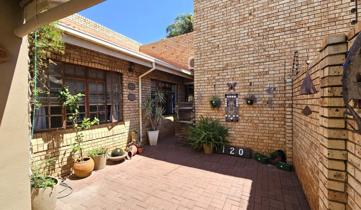 f_12b709a3afab418681e47a68c1145705