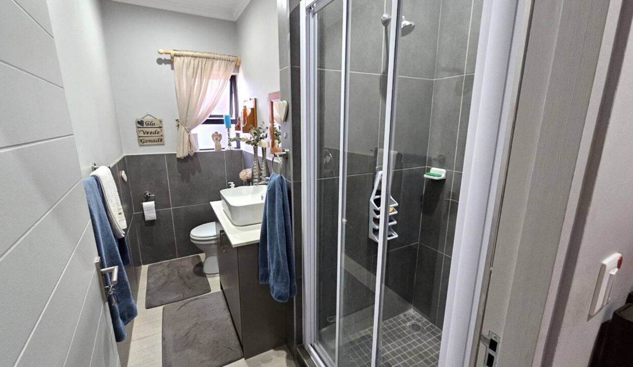 f_1544130ded8c4d918318ec4c80284ddb