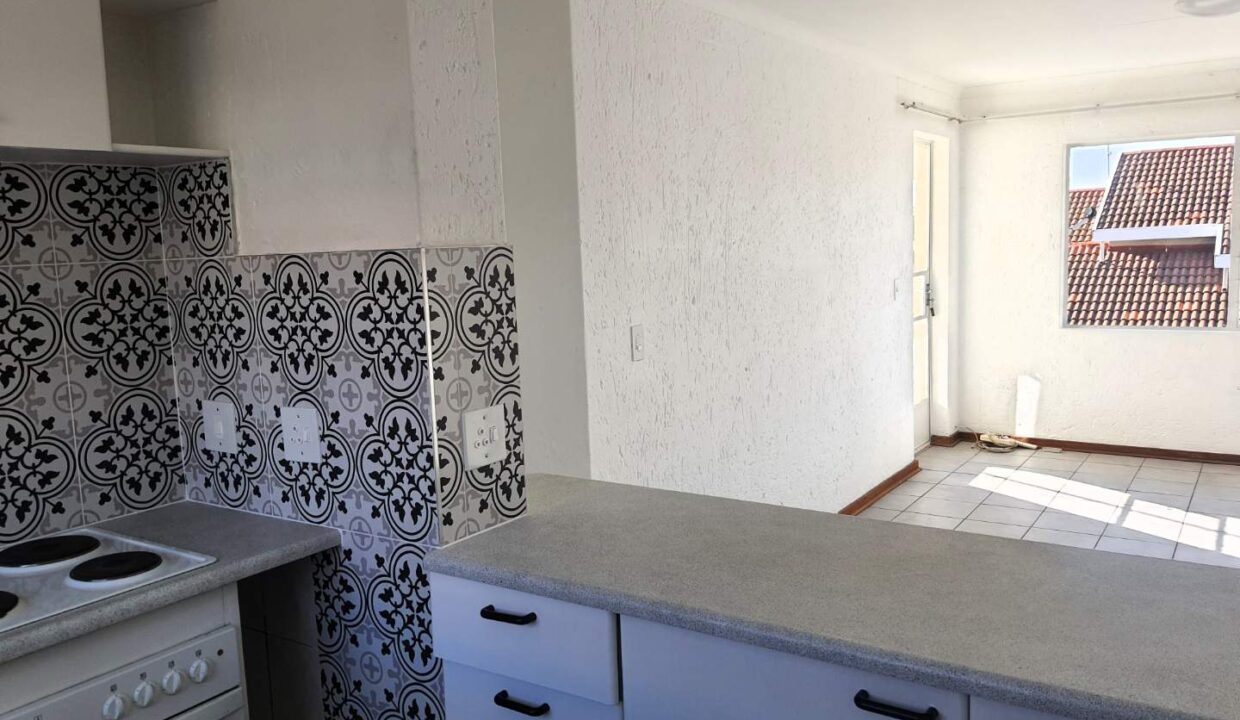 f_241ce93bde224cfeb799f66c7573303a