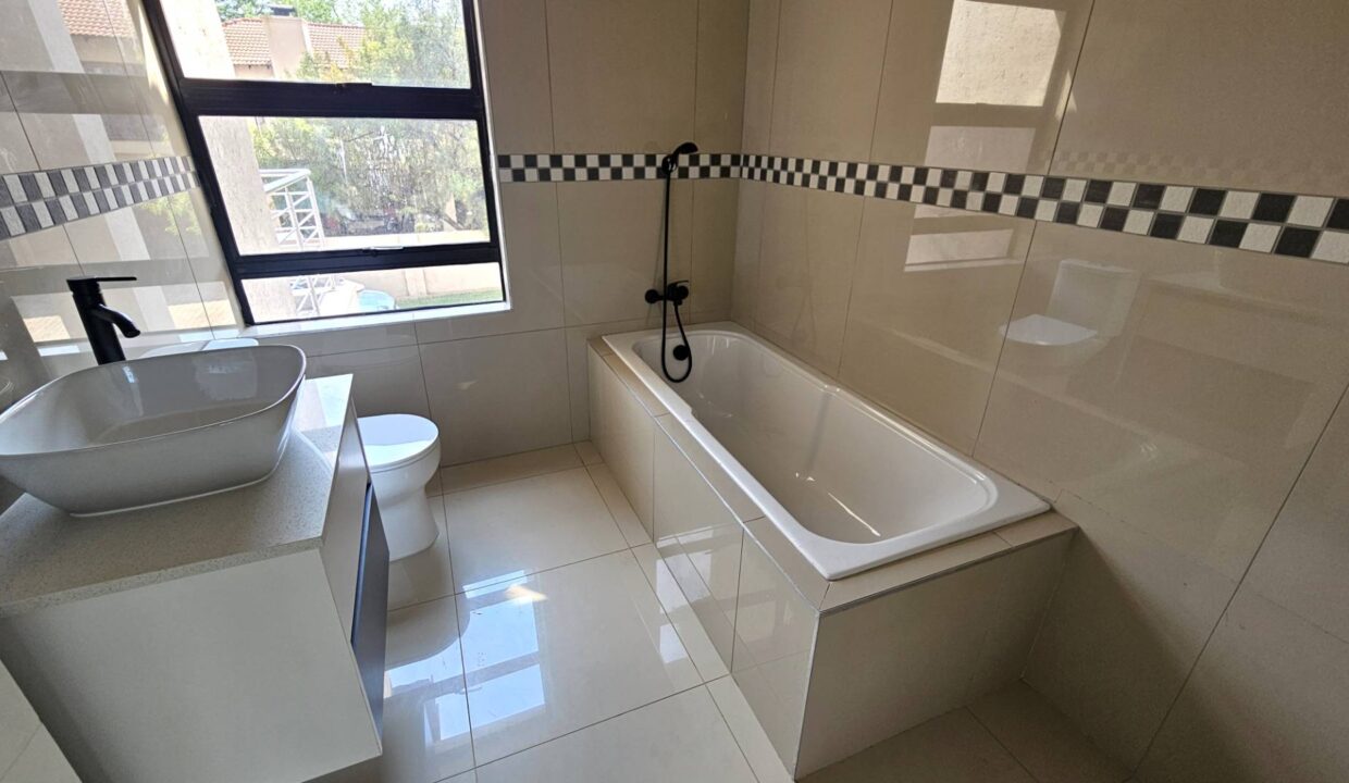 f_2de25c9f2abc4932ac58e4e02bfc1c94