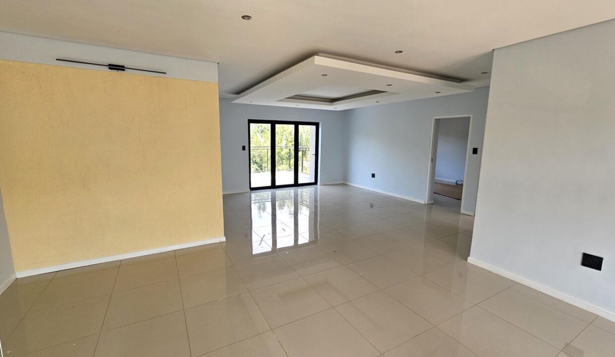 f_395de6a6b63f4060a25ed3a2b8715283