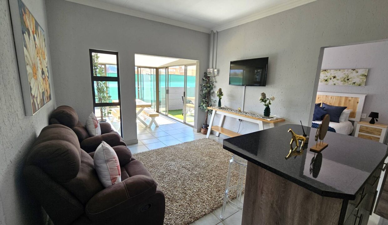 f_597a20b6ac2844e6b76eb50a1c2a9a1d