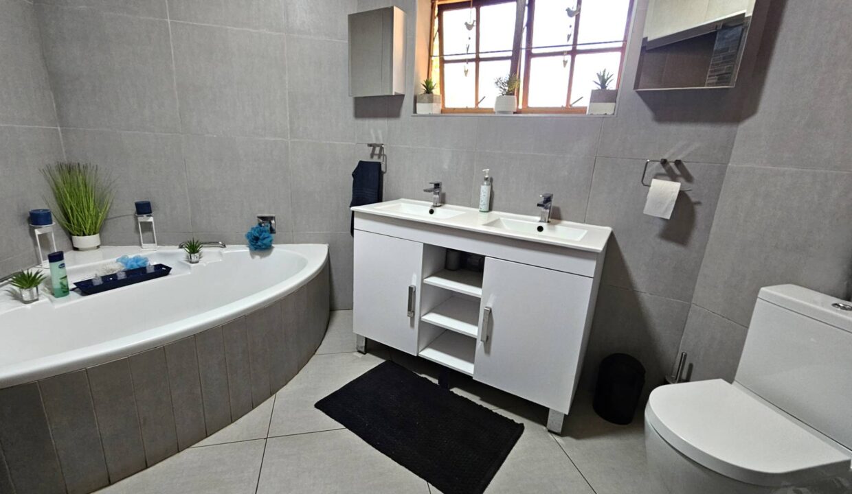 f_7ba04d1425b7459aa91733ea12cfd337