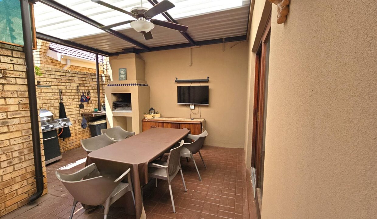 f_a79920abbad642d684f1fbb8ddcb8dea