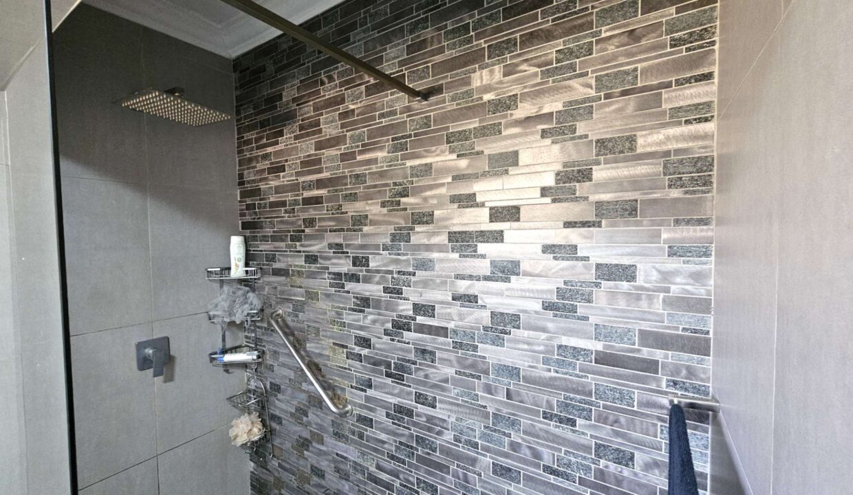 f_d2491130c9d0489bbaf3c2084708f5a5