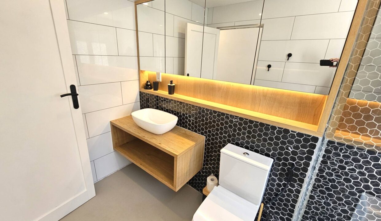 f_e254a23feb54460e90e23f7a570351f9