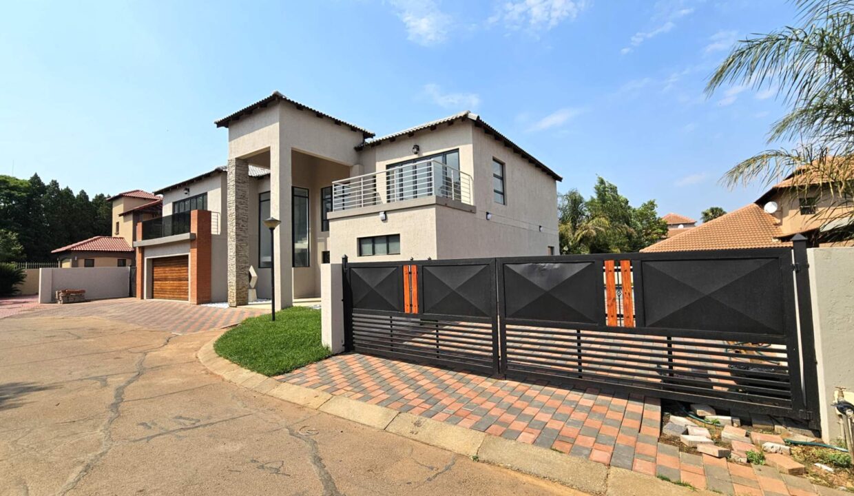 f_e792c152ac5942e58e4d5ffebd581222