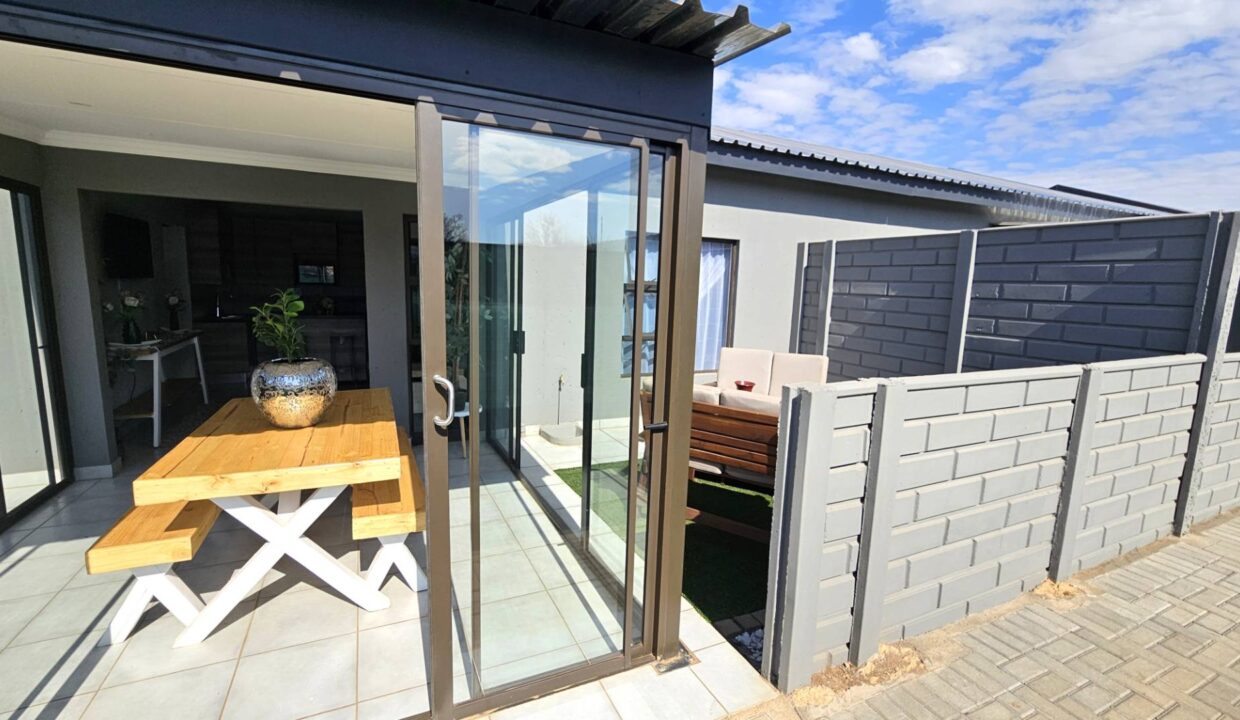 f_f121fdc8637046c59b88f4084e85a344