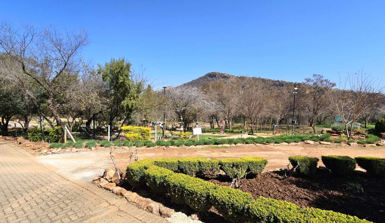 f_f24498ea8fce4e1299cb5f4fa4d9057d