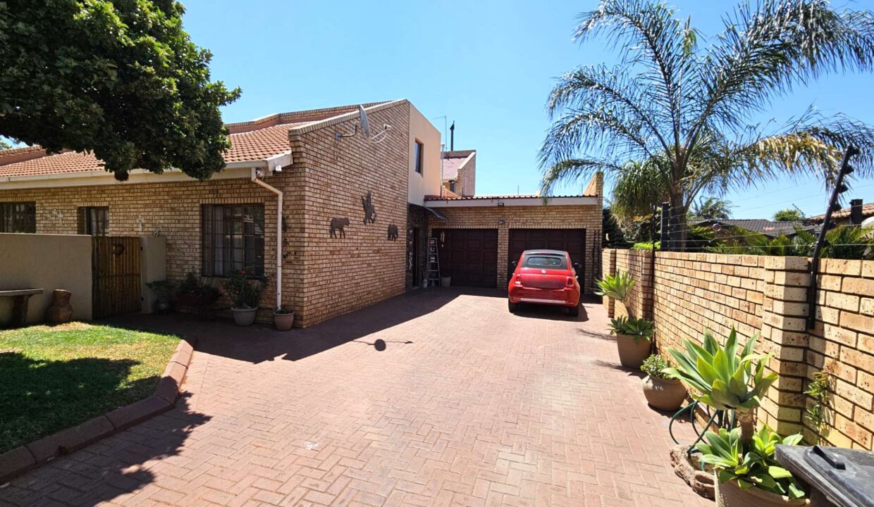 f_f944c58a0def4e4e93560789b96f4dcd